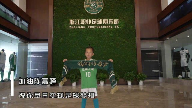 抓住我朋友的母亲和妻子